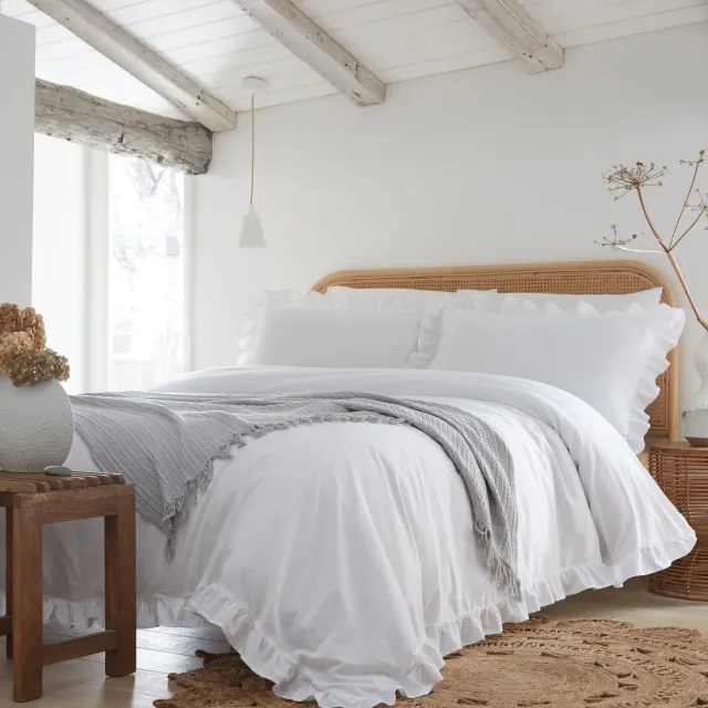 Appletree Loft Cassia Frill sengetøj hvid bomuld flæsekant